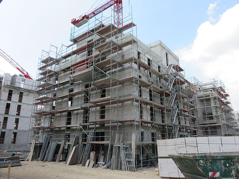 Neubau Wohnanlage „Am Henninger Turm“ Frankfurt, Errichtung von 12 Mehrfamilienhäusern, 1 Tiefgarage u. 2 Reihenhausgruppen