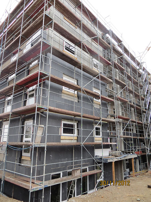 Umgestaltung einer Plattenbauschule zu einer altersgerechten Wohnanlage in Erfurt Heckenrosenweg